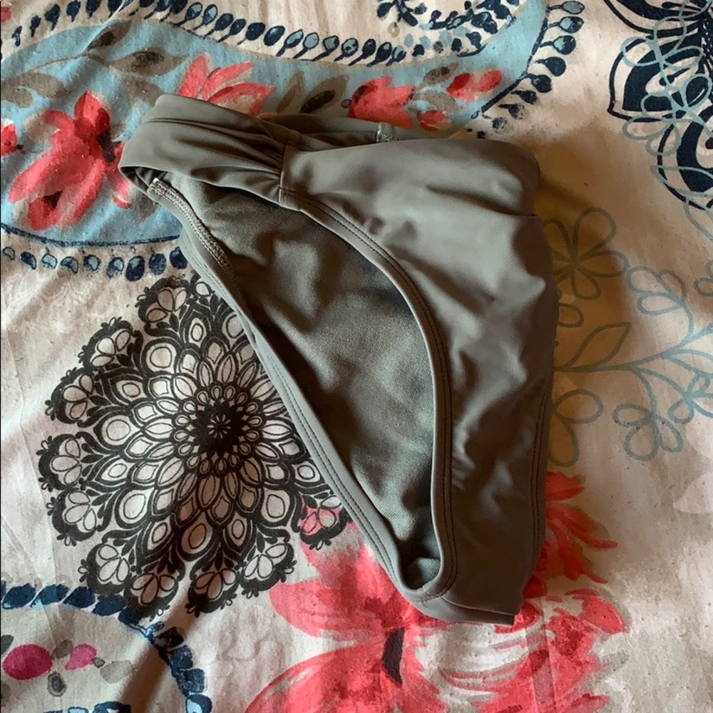 Bikini bottoms